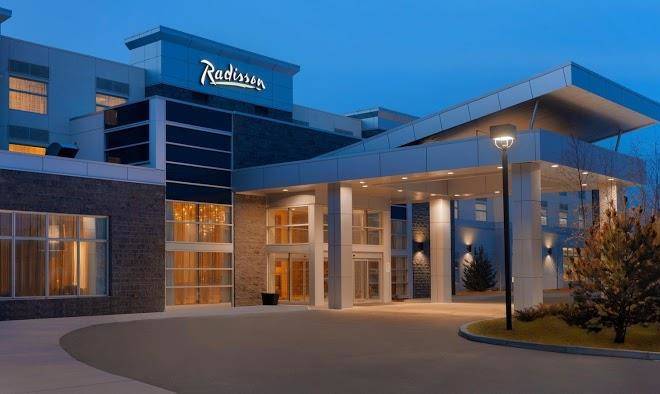 Radisson Hotel & Conference Centre Calgary Airport Image