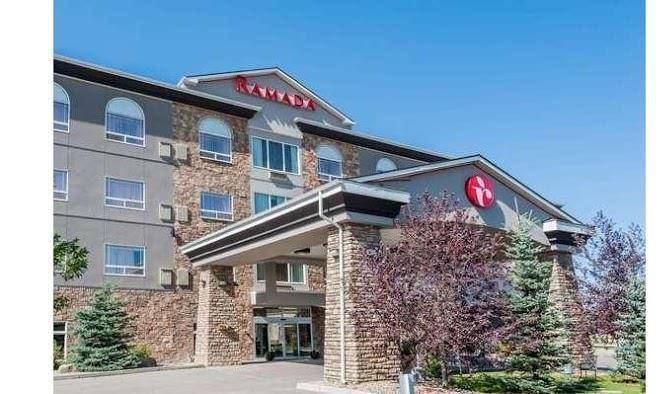 Ramada By Wyndham High River Image