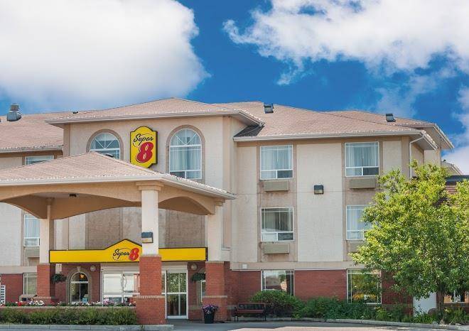 Super 8 by wyndham high river ab