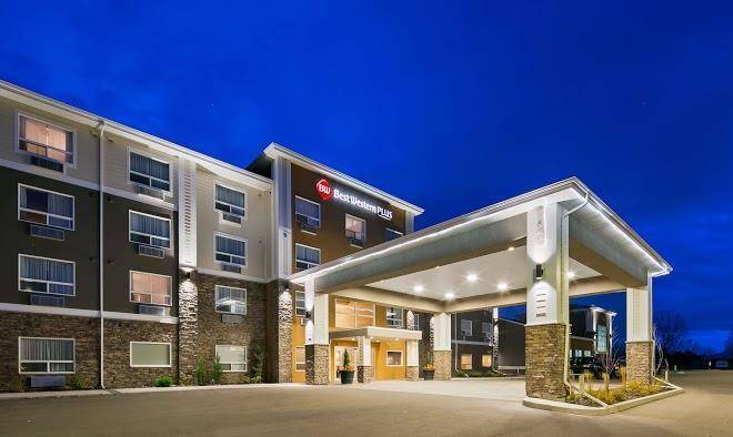 Best western plus lacombe inn & suites