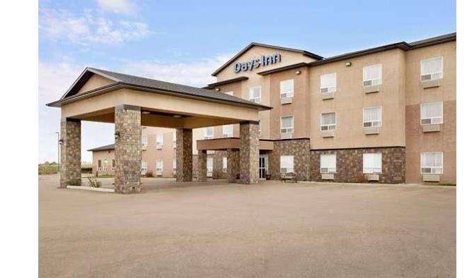 Days Inn By Wyndham Innisfail Image