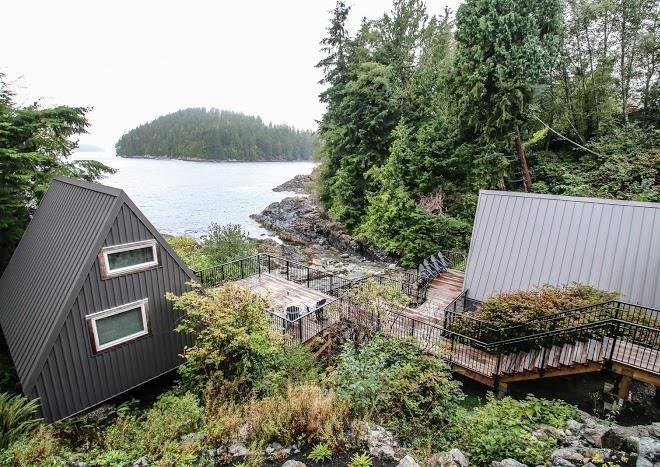Duffin cove oceanfront lodging