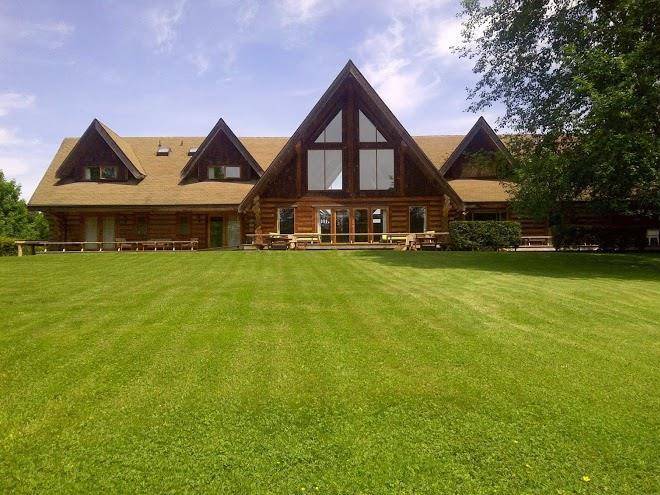 Riverside lodge