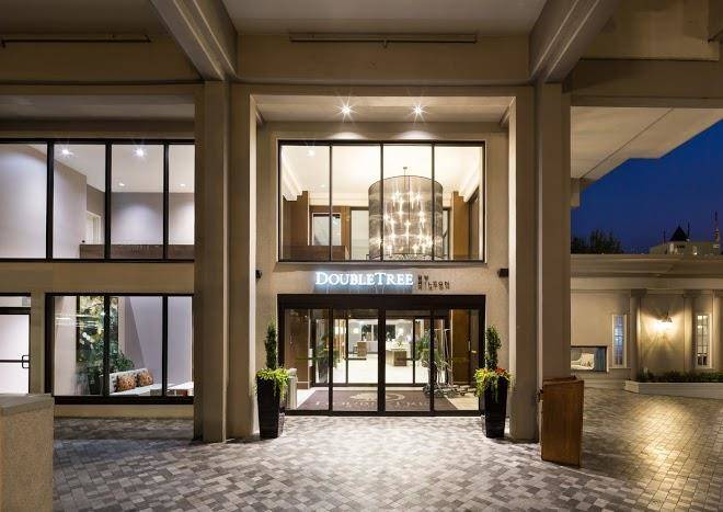 Doubletree by hilton hotel & suites victoria