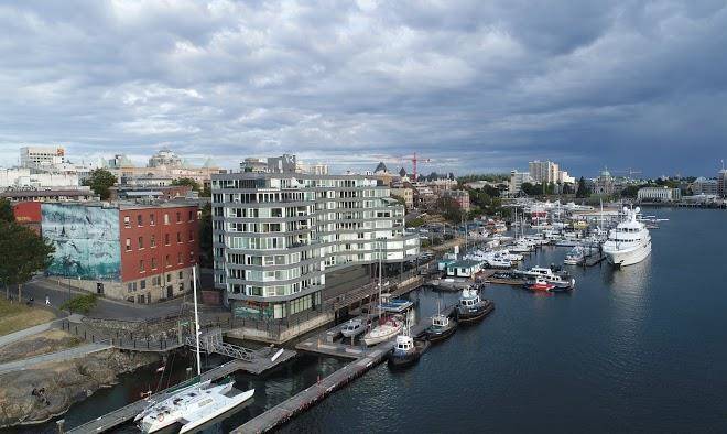 Victoria regent waterfront hotel & suites