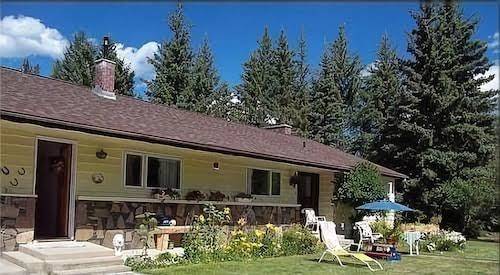 The cozy cubbyhole b&b