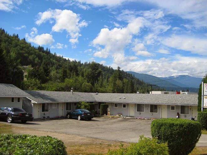 Flamingo motel