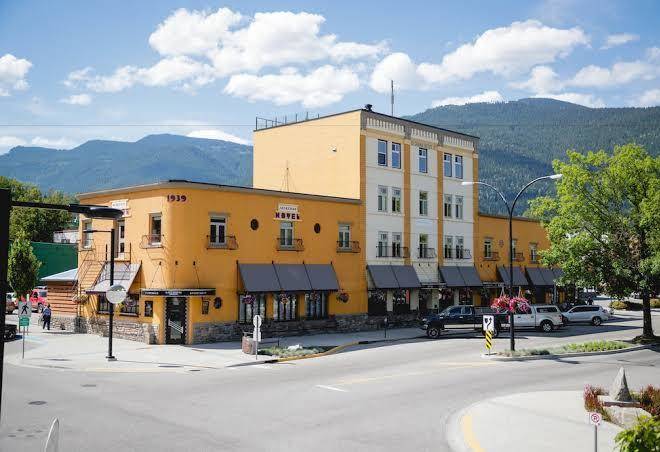 The adventure hotel