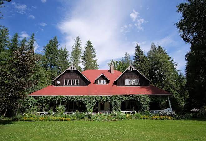 Wedgwood manor and glamping retreat
