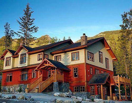 Copper horse lodge