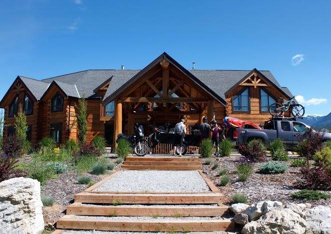 Kicking horse river lodge