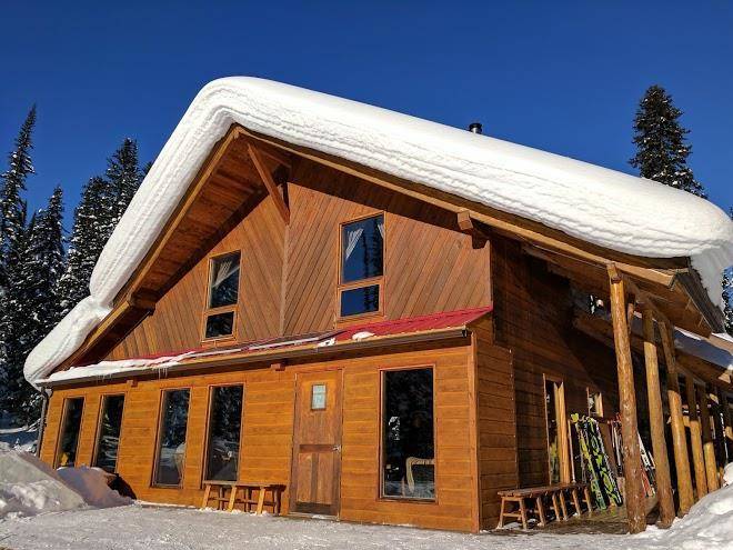 Mistaya lodge