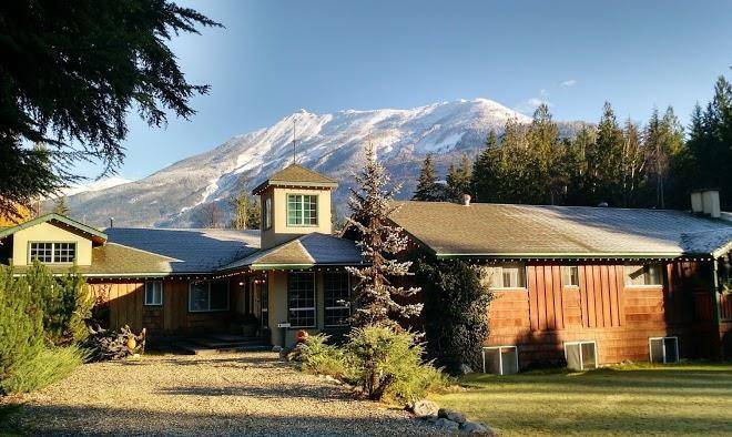 Mulvehill creek wilderness inn & wedding chapel
