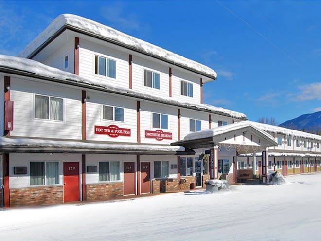 Revelstoke gateway inn