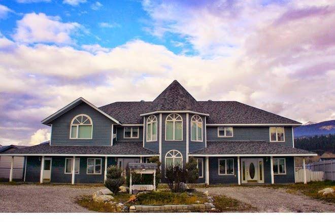 River to peaks inn