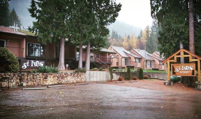 St Ives Resort On Shuswap Image