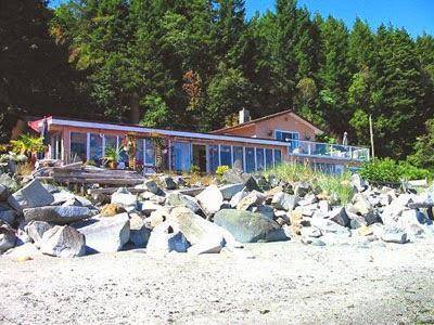 Copes islander oceanfront bed and breakfast