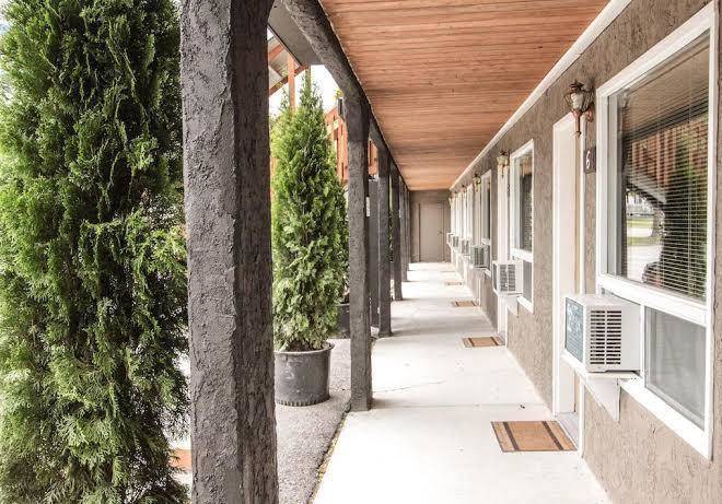 Crystal springs motel