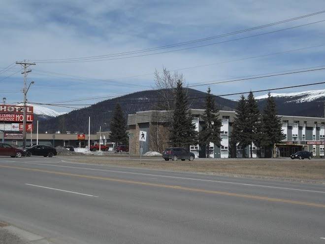 Alexander mackenzie hotel