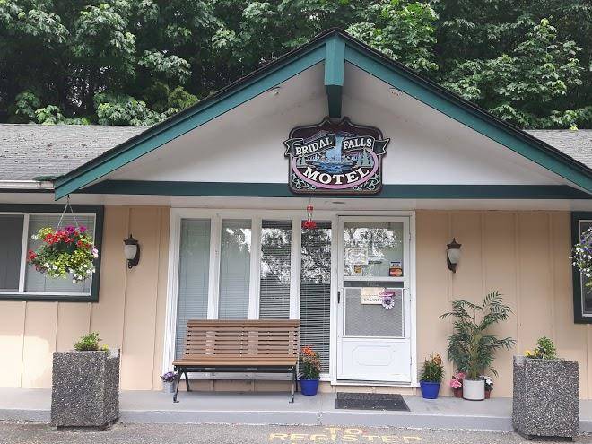 Bridal falls motel