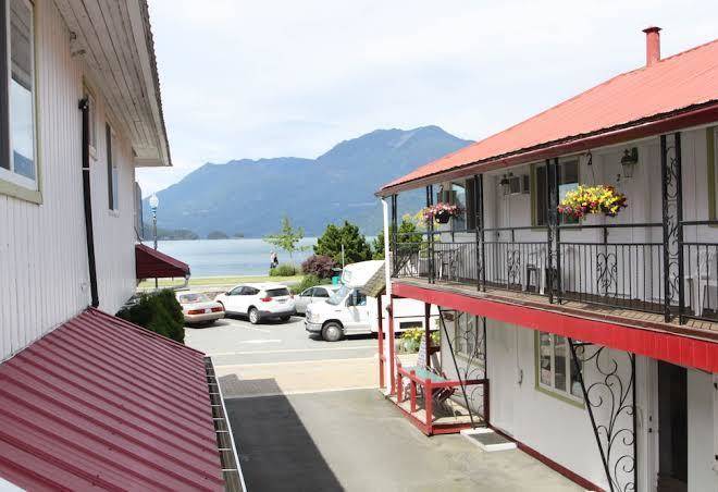 Harrison spa motel