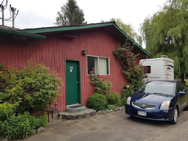 Pathfinder motel & r v park