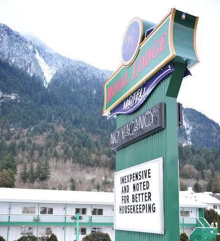 Royal lodge motel