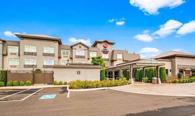 Best western plus pitt meadows inn & suites