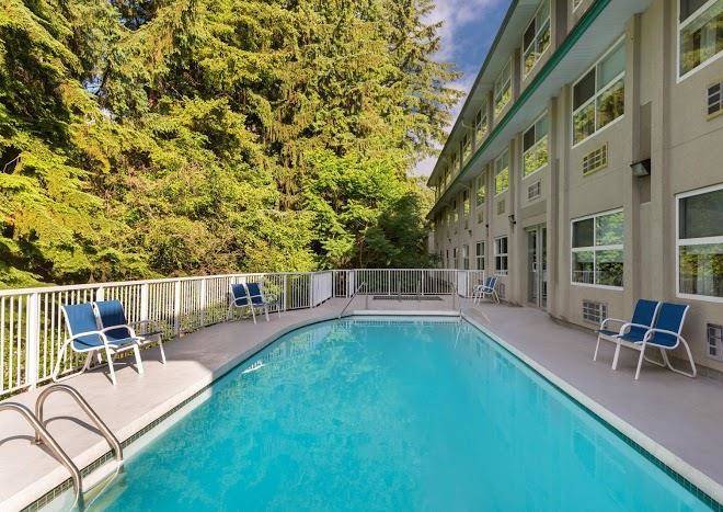 Four points by sheraton surrey