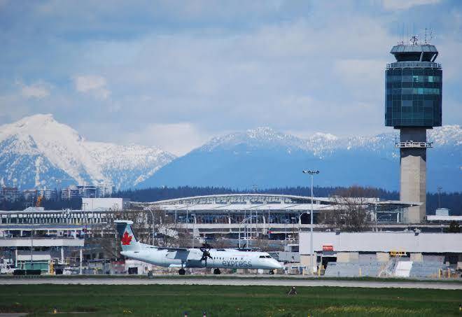 Holiday Inn Vancouver Airport Richmond Image