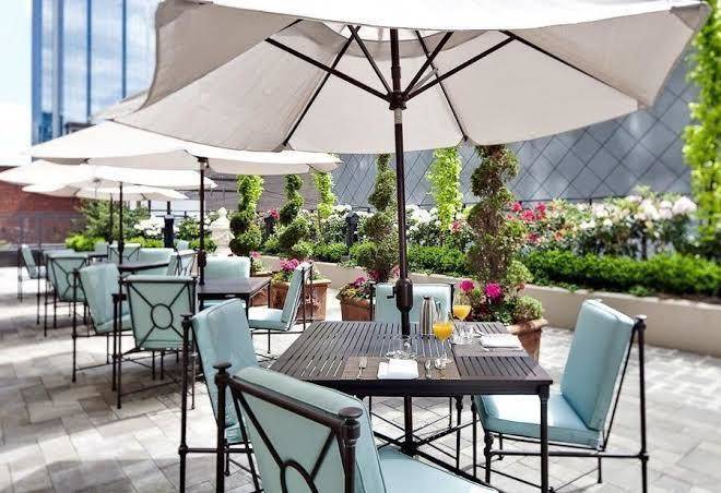 L'hermitage vancouver