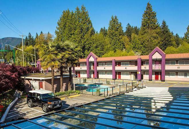 North vancouver hotel