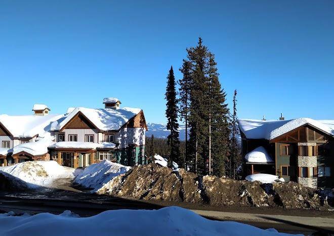 White crystal inn
