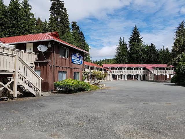 Pioneer inn & rv park by the river