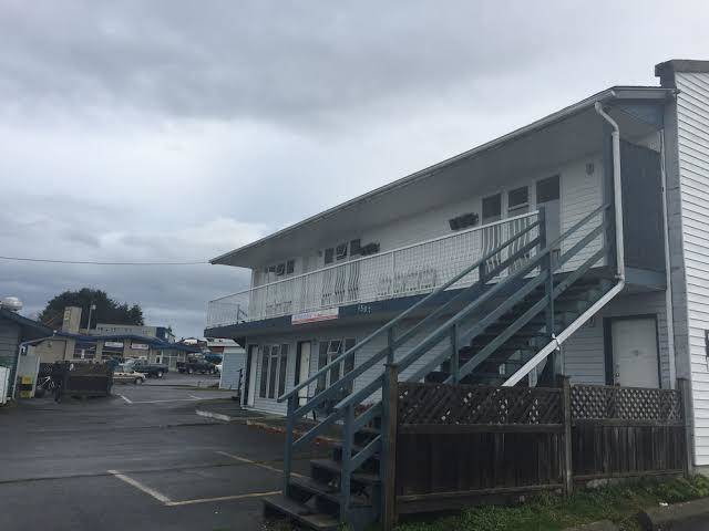 Sportsman's inn on the harbour front