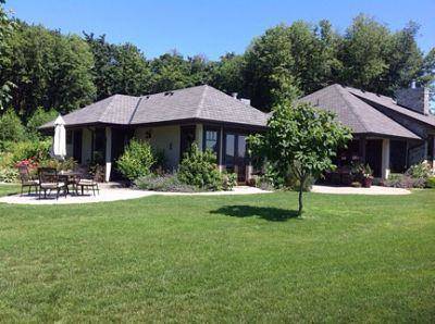 Country bay manor b&b