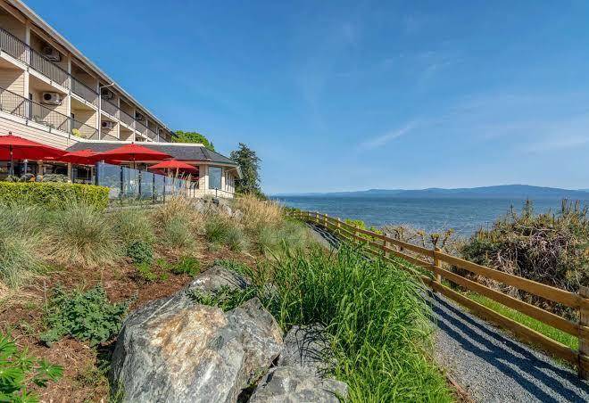 The bayside resort
