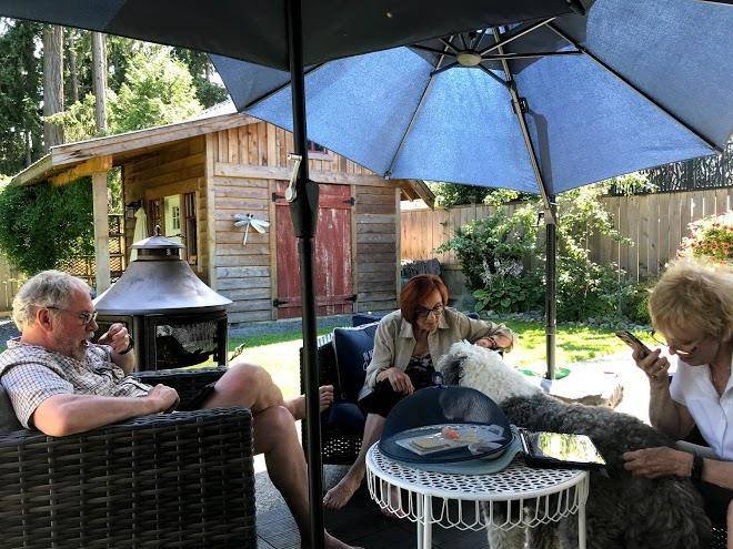 Vancouver island eles escape b&b by the sea