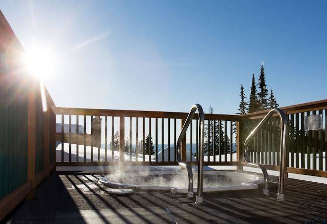 Vance creek hotel & conference centre