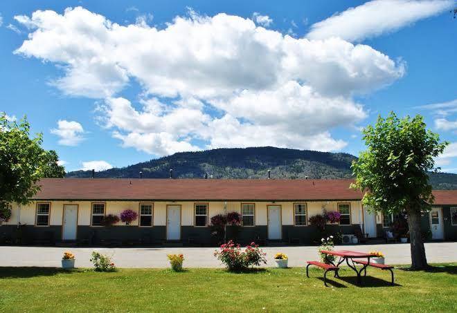Boundary motel