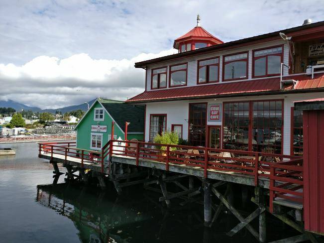 Oceanview hotel and pub