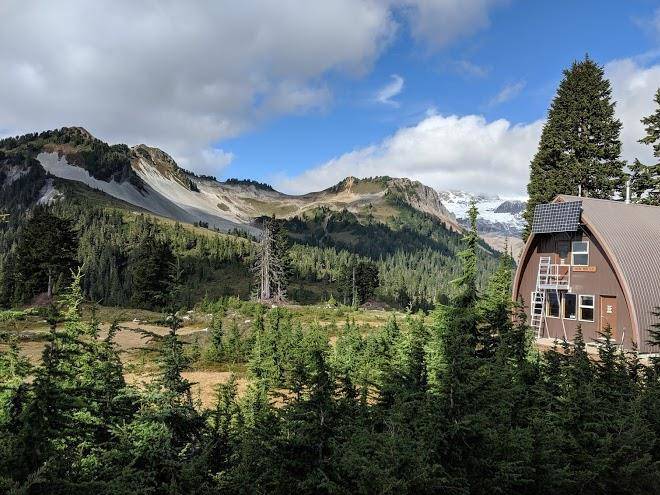 Elfin lakes shelter