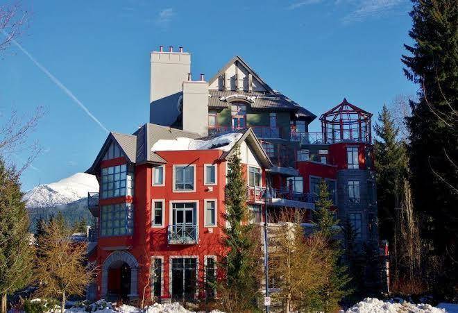 The alpenglow lodge