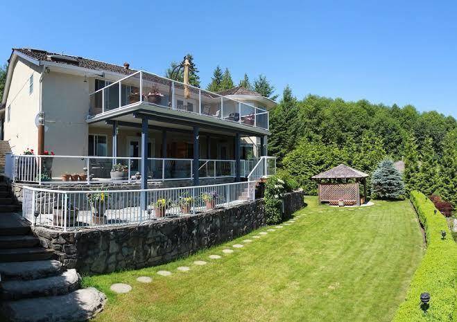 At the shore luxury waterfront bed and breakfast