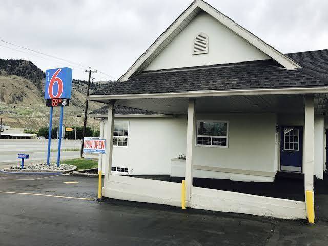 Motel 6 Kamloops Bc Image