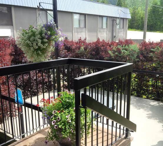 Wells Gray Inn Image