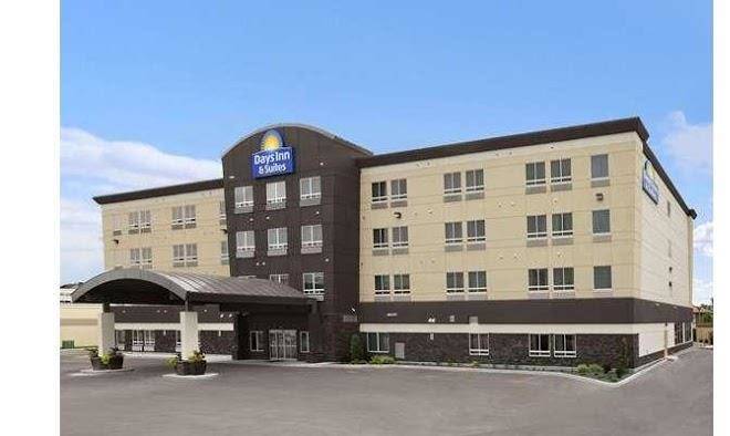 Days inn & suites by wyndham winnipeg airport manitoba