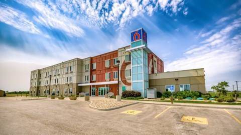 Motel 6 headingley mb winnipeg west