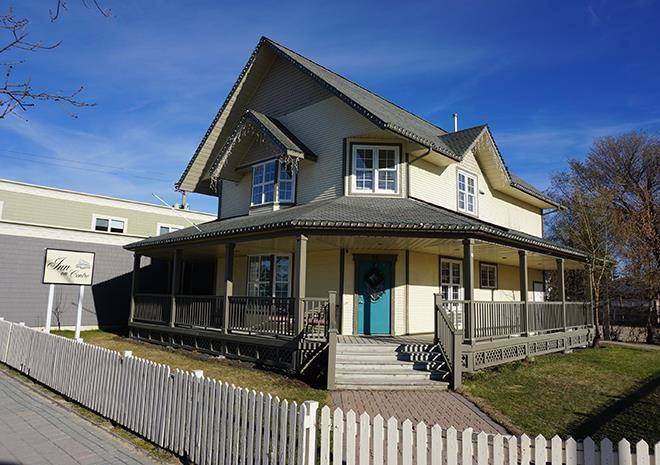 Inn on centre