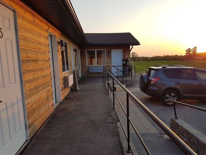 Richer inn motor hotel